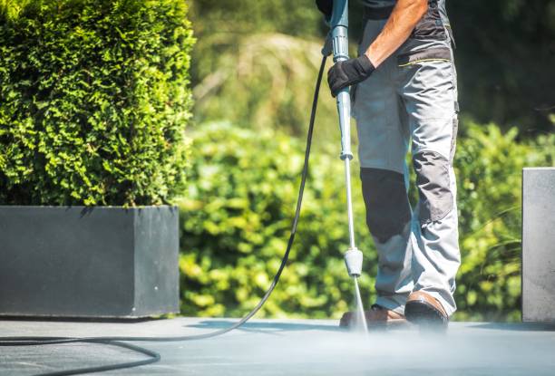 Best Pool Deck Cleaning  in Plainsboro Center, NJ